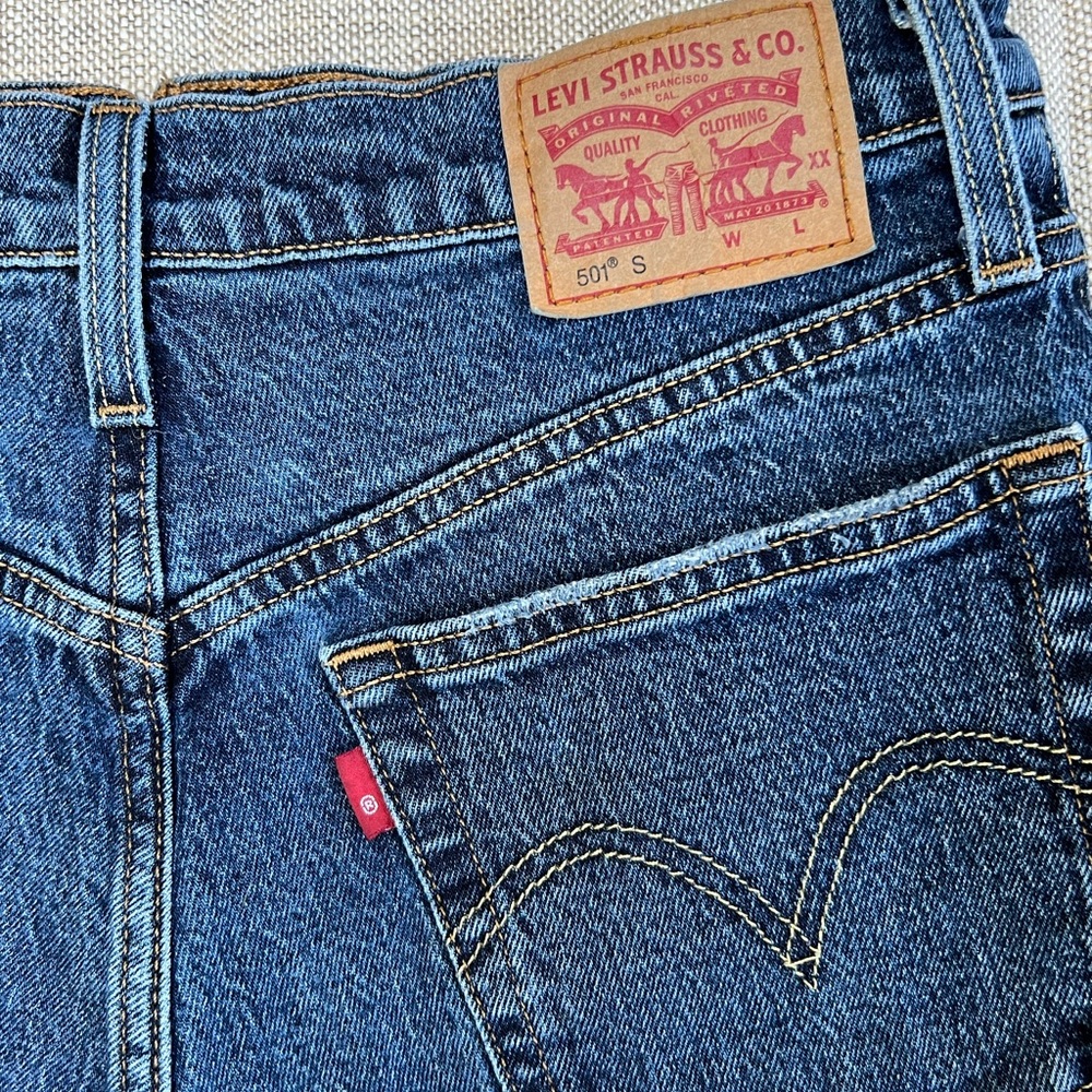 Levi's 501 High Waisted Blue Jean Shorts - Picture 4 of 5